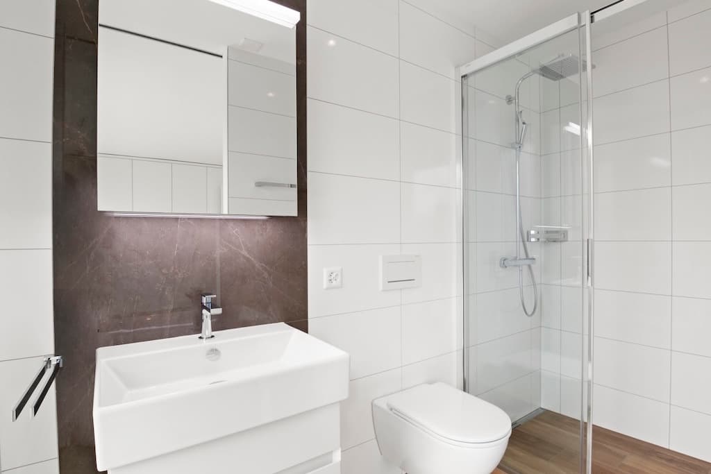 Resedastrasse: Badezimmer